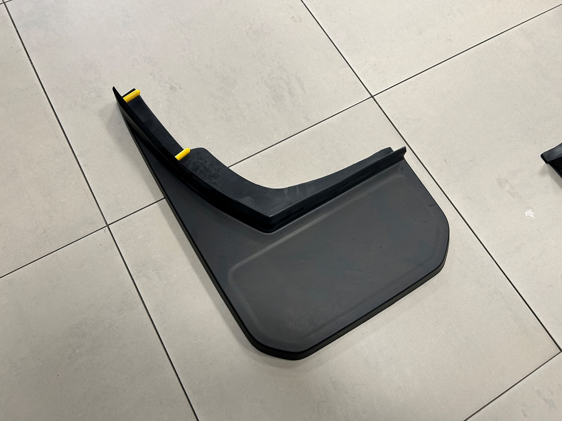 Defender 110 3.0d i6 mhev SE awd 200cv auto - Autoviemme